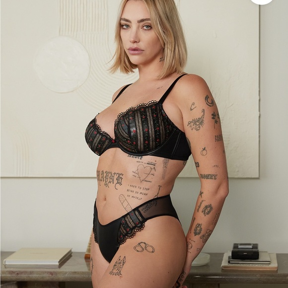 Savage X Fenty Black Caviar Renaissance Rose Unlined Demi Bra & Brazilian Panty - Picture 5 of 16